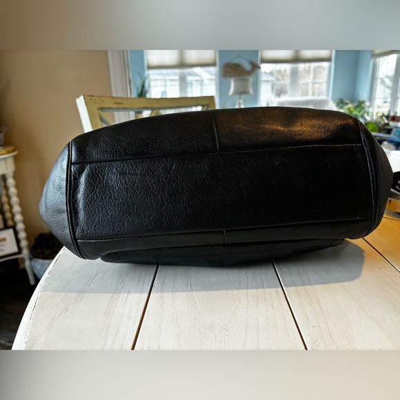 Stunning Coach black leather - Picture 6 of 15